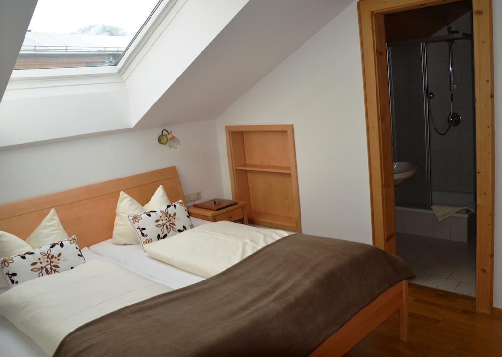 Hotel Garni Apart Elfriede Fiss Quarto foto